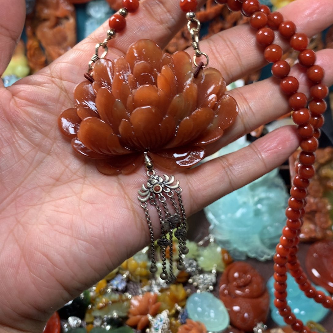 蛇纹石玉挂坠未镶嵌姜*