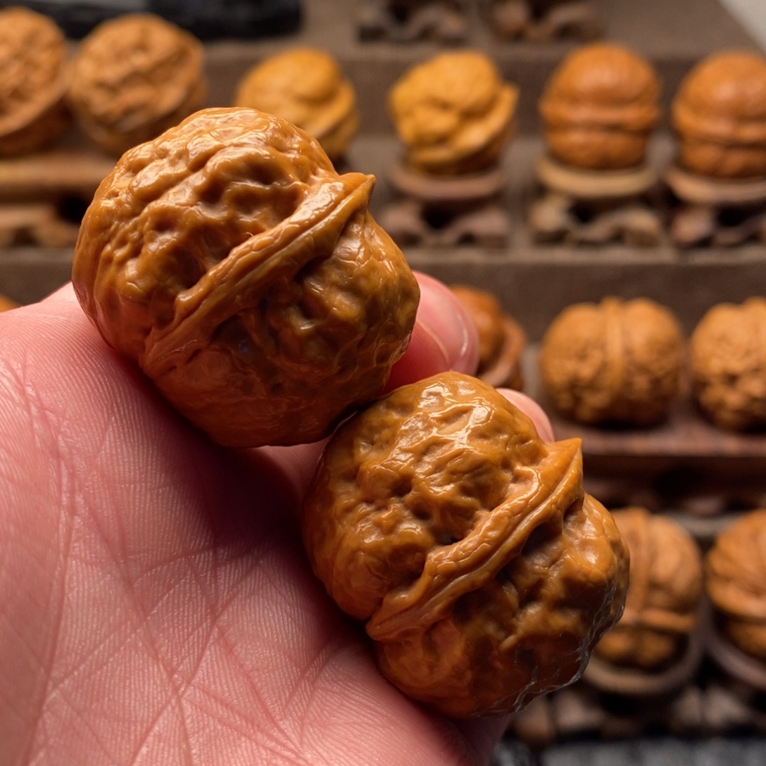 文玩核桃把件铁核桃