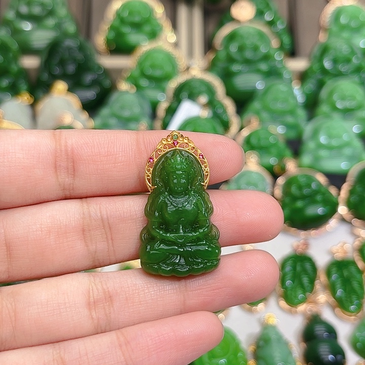 和田玉（碧玉）颈饰18K金镶嵌