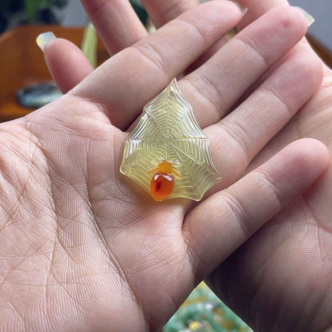 雁***峰蛇纹石玉未镶嵌吊坠