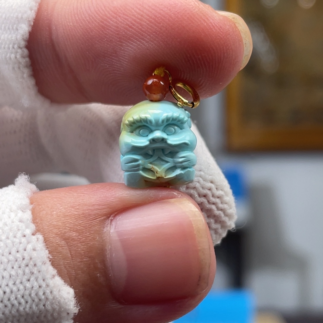 绿松石未镶嵌挂件