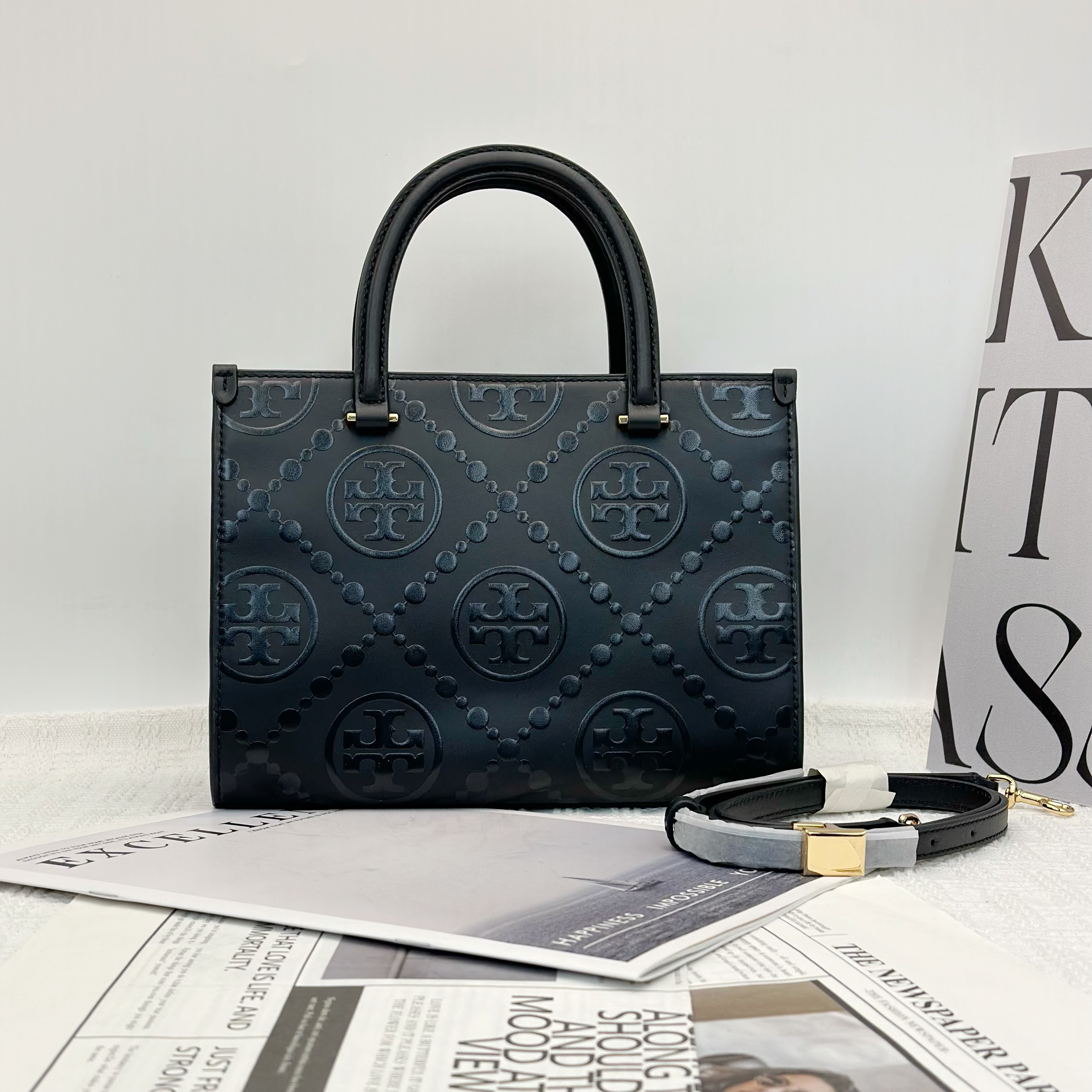 99新 TORY BURCH/汤丽柏琦 T Monogram手提压花托特包/048