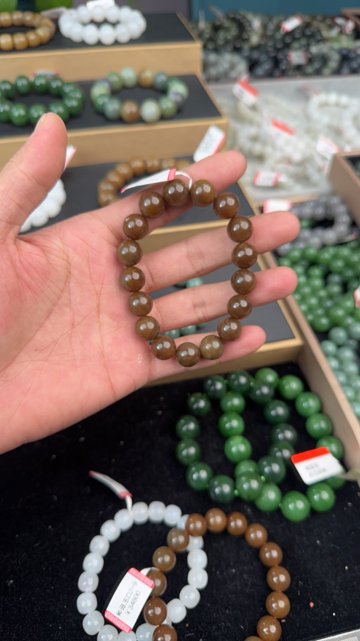 纯天然新疆和田玉且末金山老红糖12mm