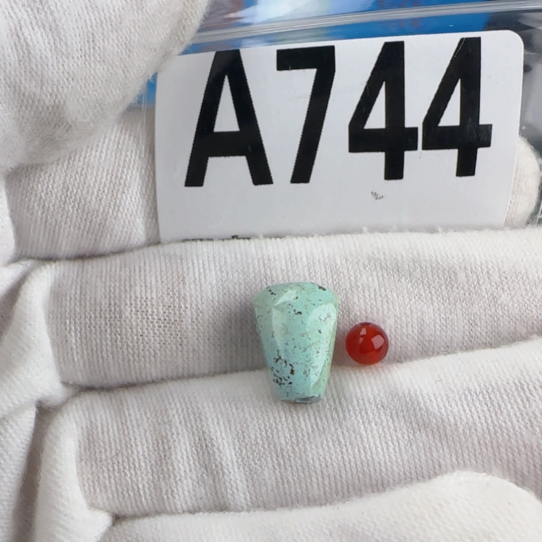 南红玛瑙配饰未镶嵌