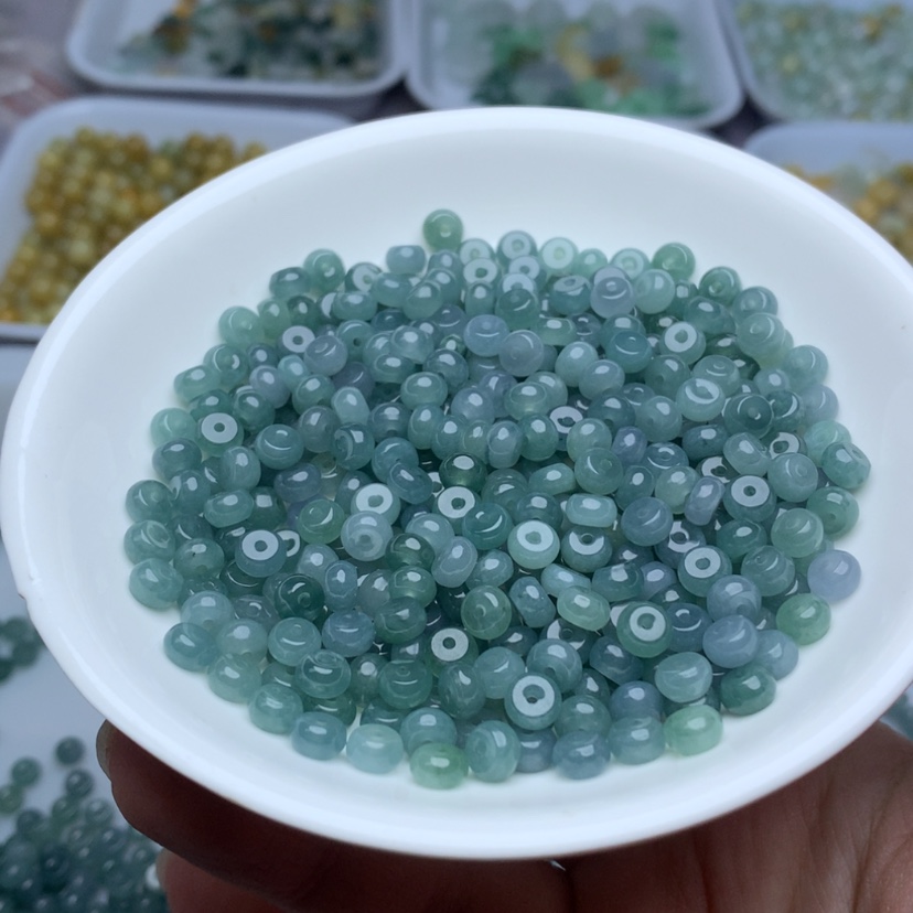 【闪购商品】翡翠手链未镶嵌卡3乘5.5冰蓝水算盘60颗