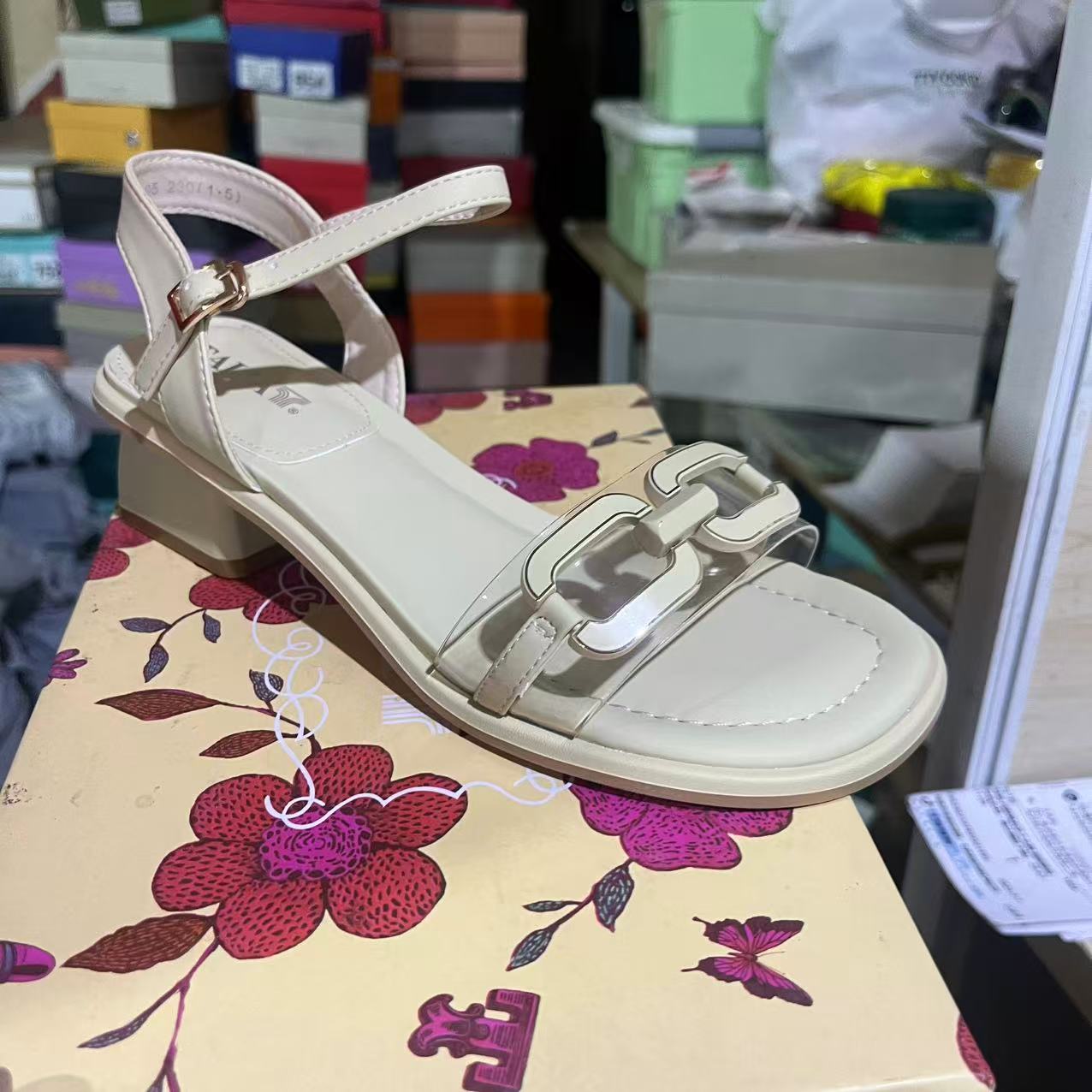 B-249新款百搭舒适凉鞋99437005