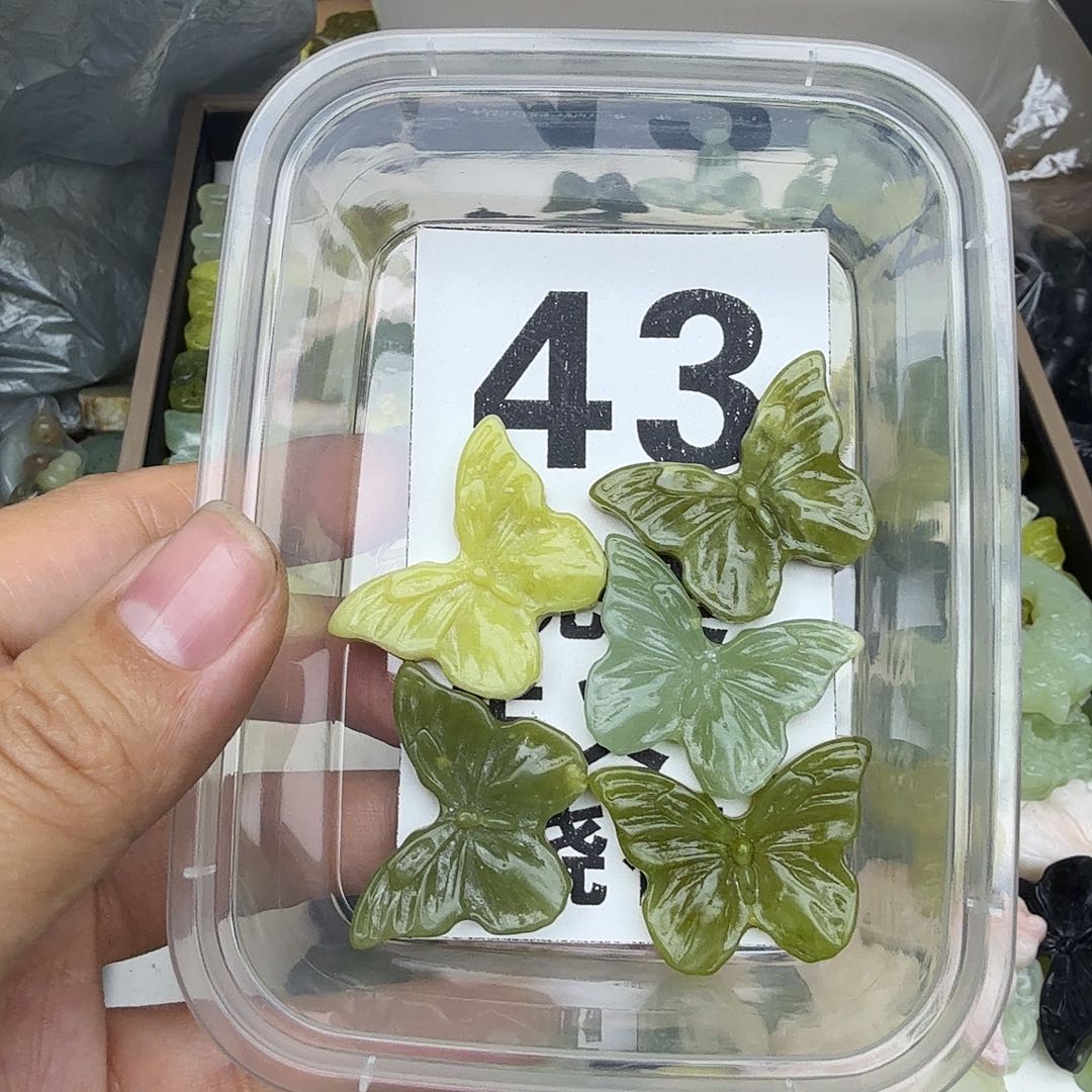 蛇纹石玉合金颈饰