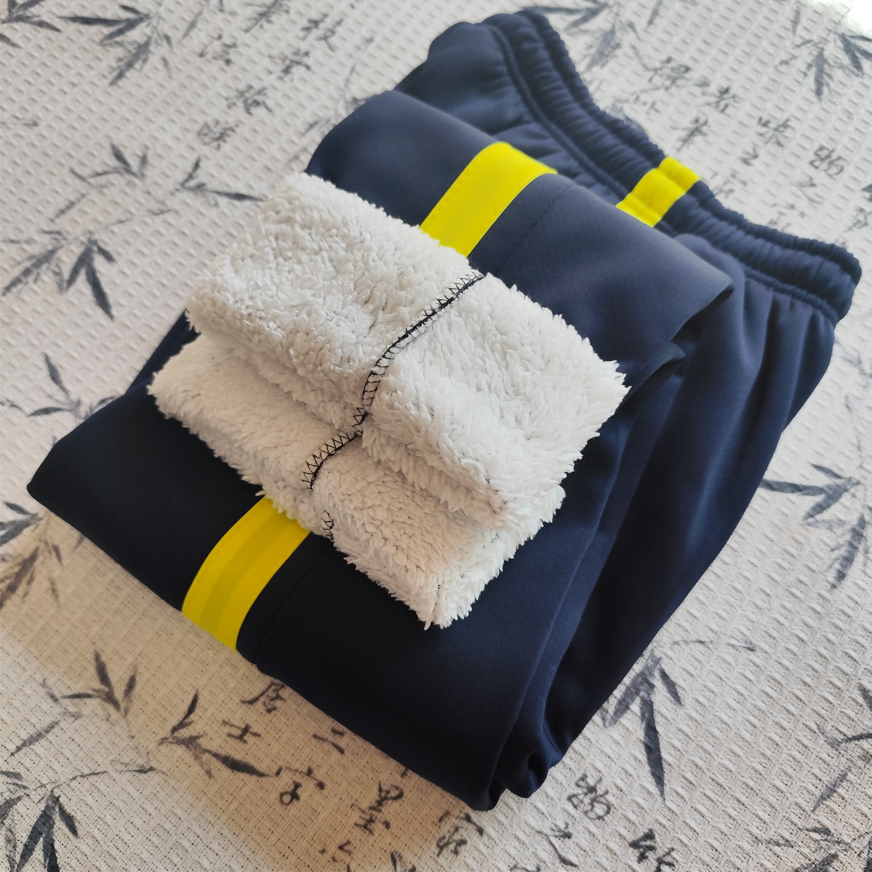 宽杠黄条校服裤加绒加厚男女初高中小学生通用校裤冬季保暖校服裤