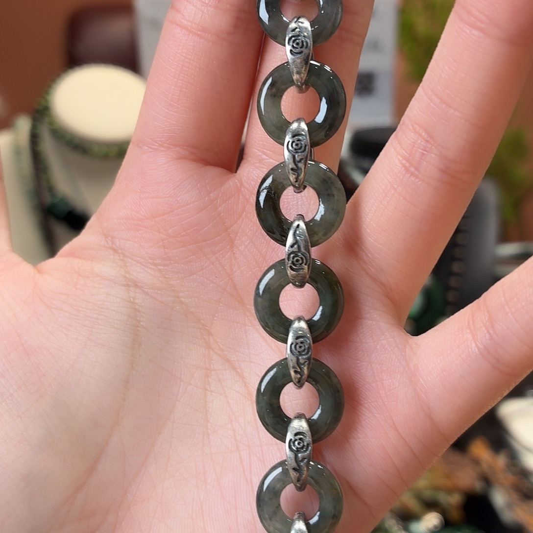 翡翠未镶嵌耳饰多样性发一手串