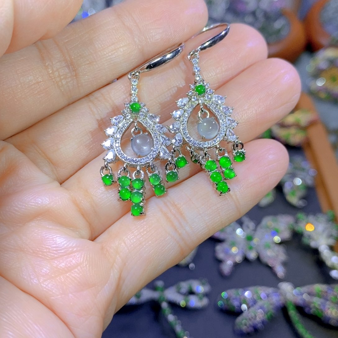 翡翠颈饰银S925镶嵌天然翡翠