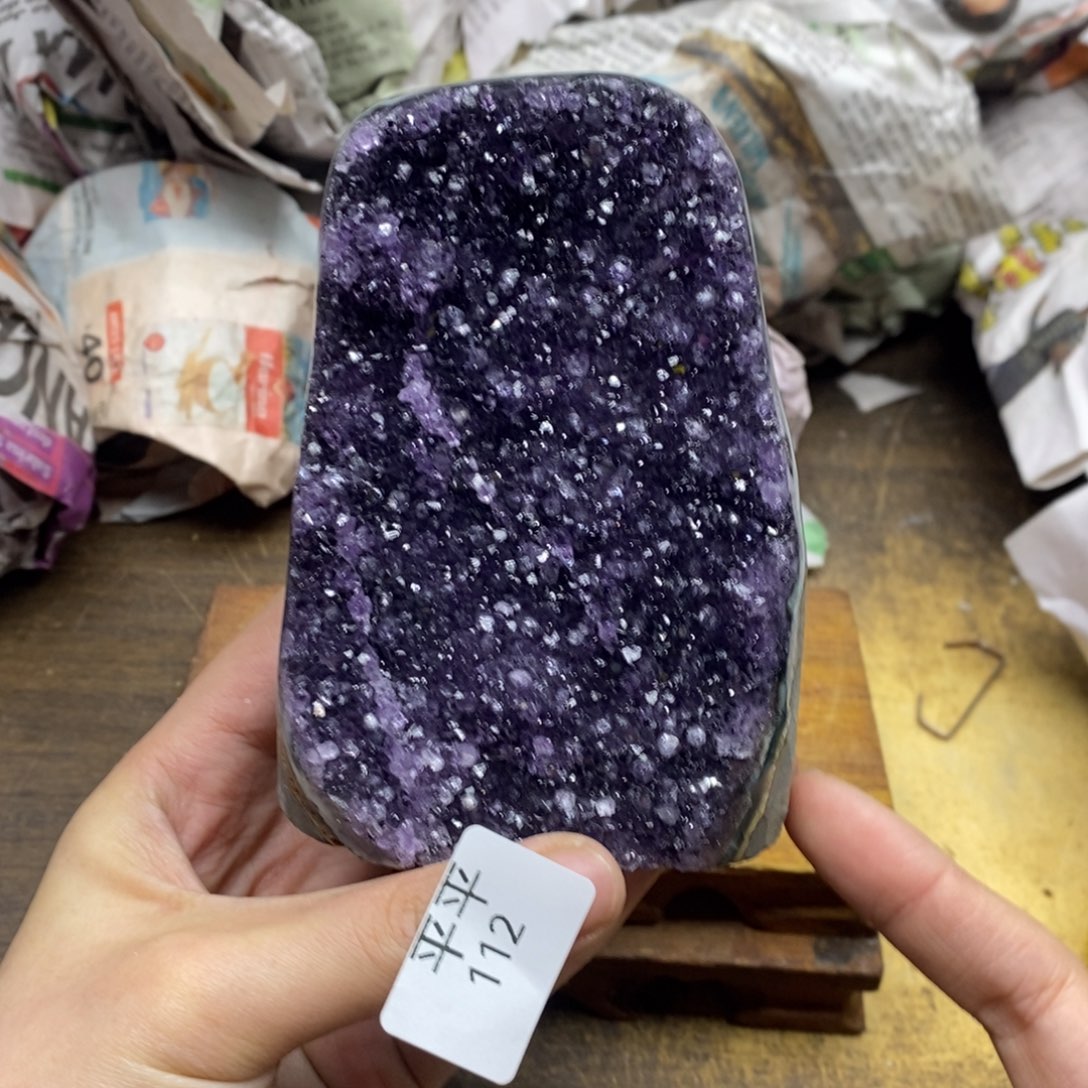 紫晶乌拉圭未镶嵌