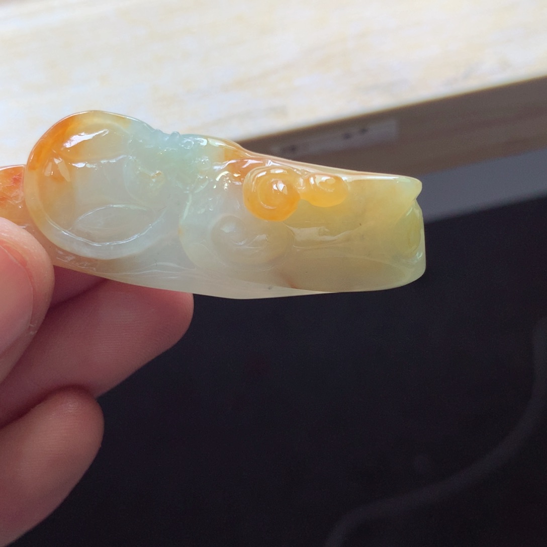 翡翠颈饰未镶嵌吊坠