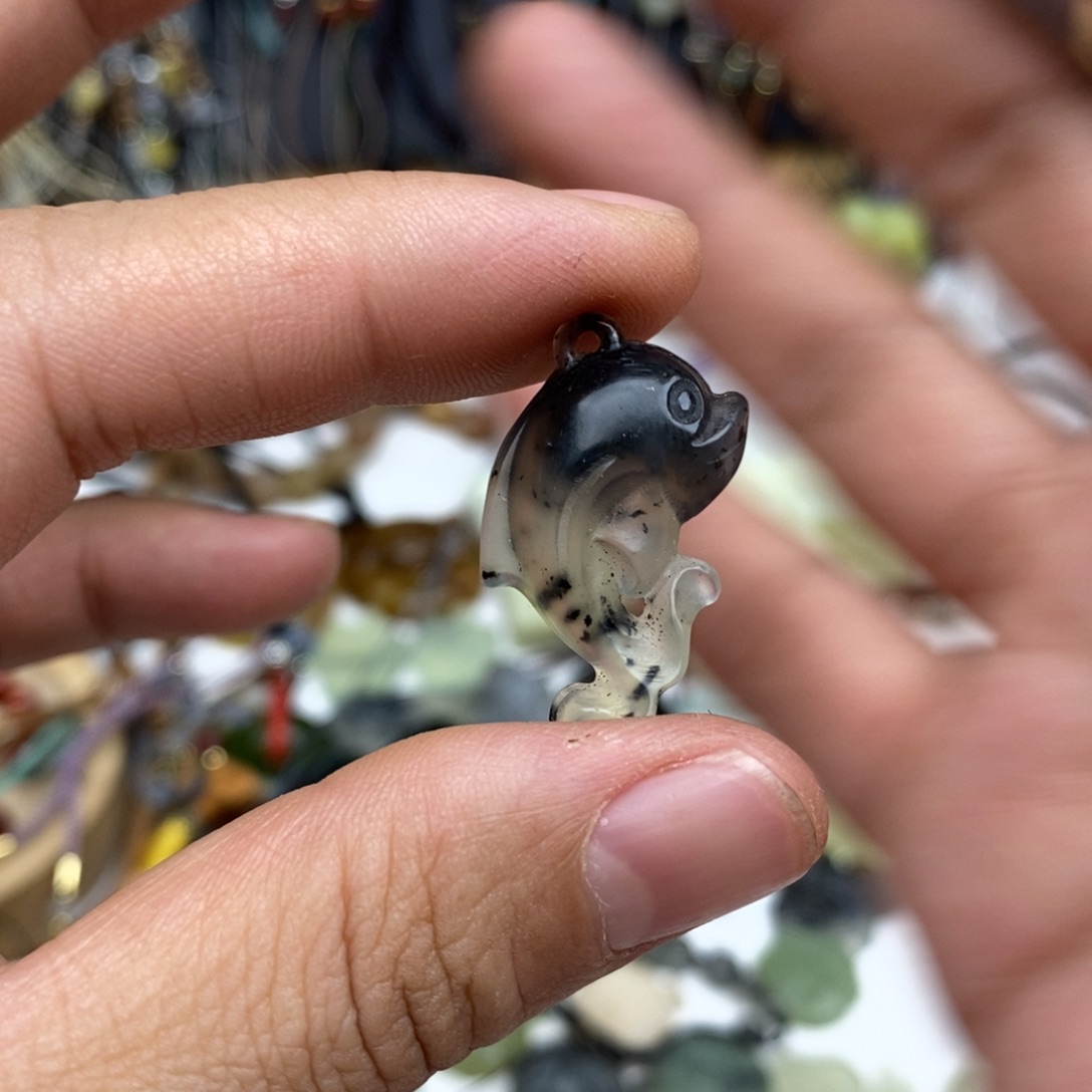 岫玉纯天然岫玉假一赔十，默认微瑕未镶嵌