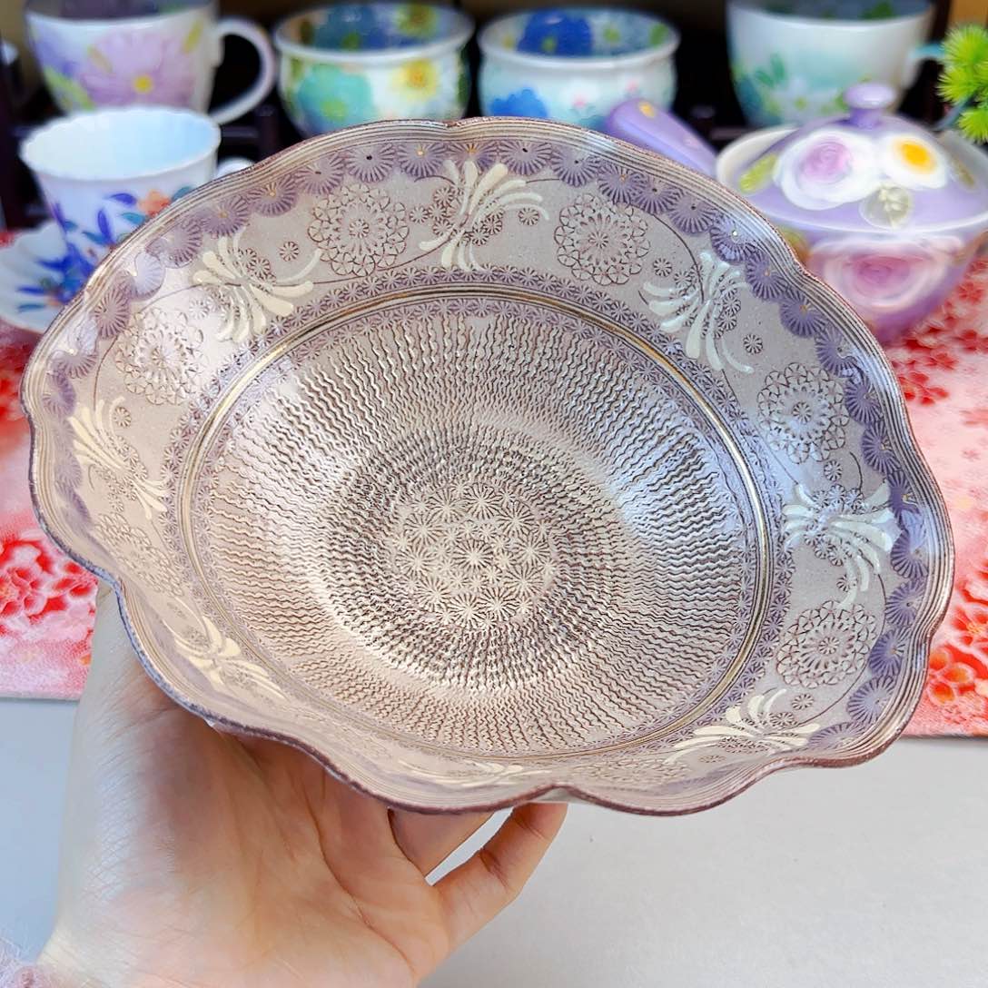 他家茶具瓷器真美！