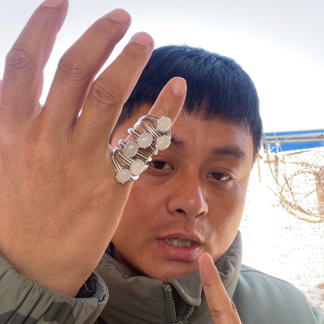 和田玉戒指未镶嵌白玉银托