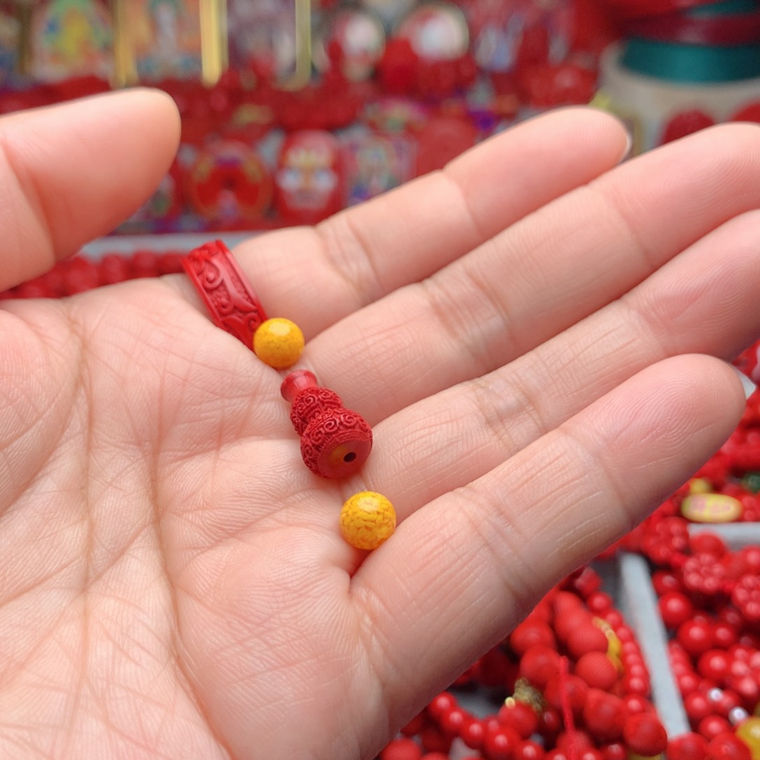 天然辰砂工艺品朱砂手绳红