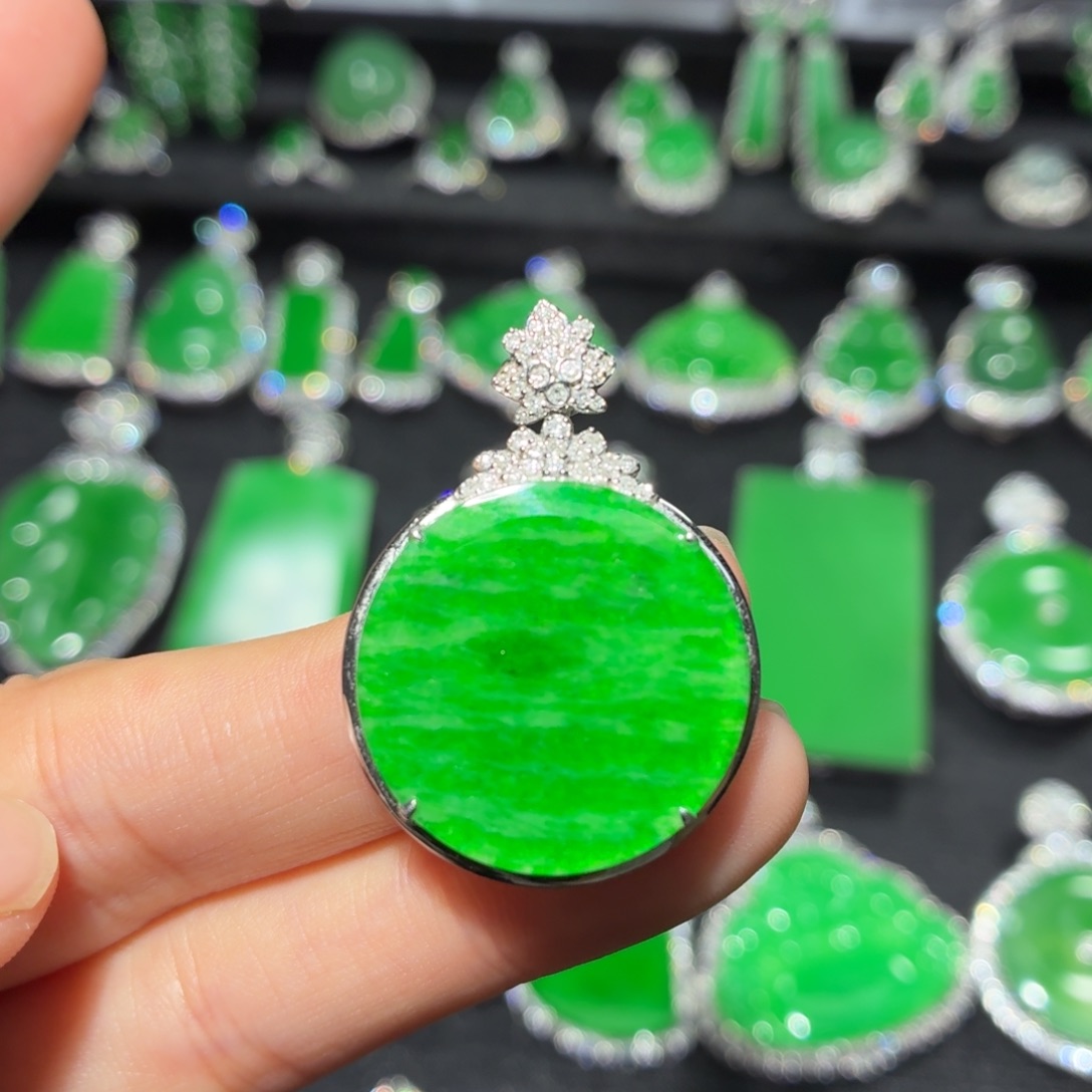 翡翠18K金镶嵌吊坠(不含链)69号