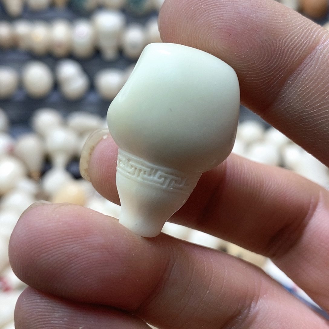 乐***业吊坠菩提根/象牙果