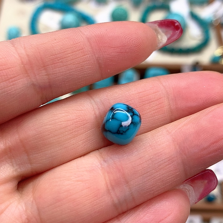 绿松石挂件未镶嵌好**绵