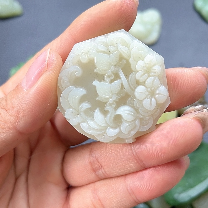【闪购商品】颈饰未镶嵌和田玉