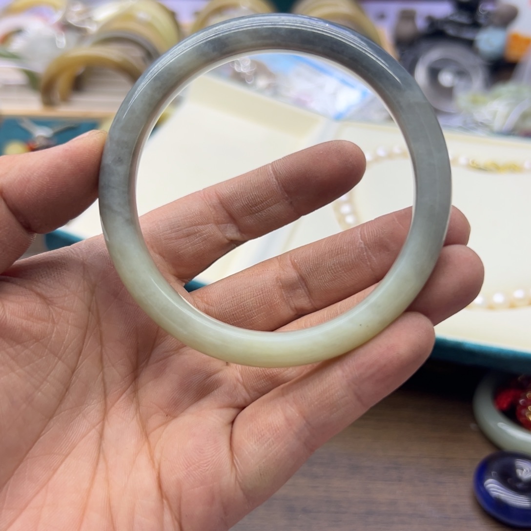 和田玉未镶嵌手镯62.2圈围235