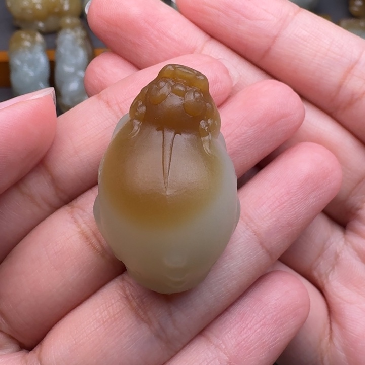 定制和田玉贰***柒金背貔貅