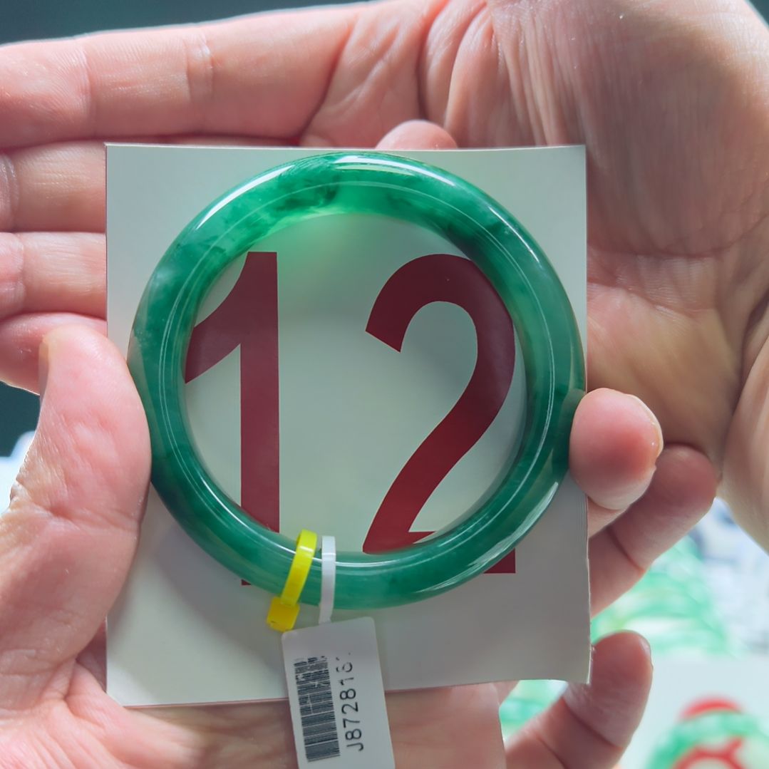 石英质玉（非洲翠）未镶嵌手镯