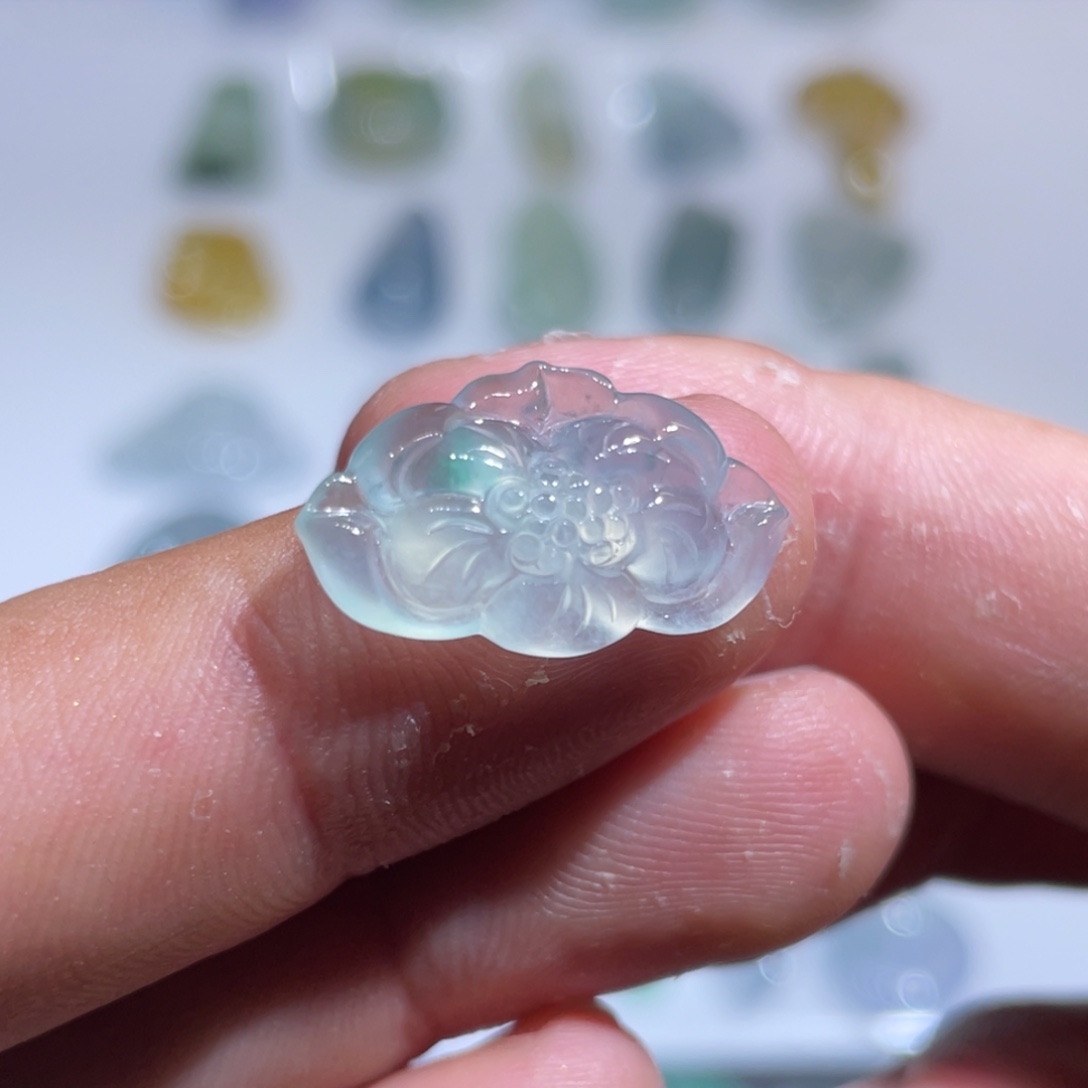 颈饰未镶嵌翡翠莲花