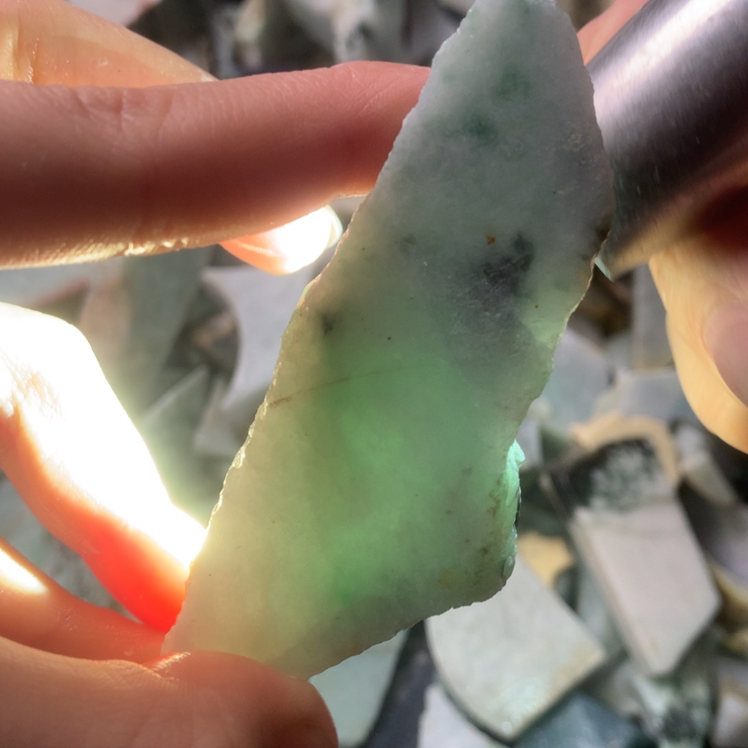 翡翠颈饰未镶嵌缅甸翡翠