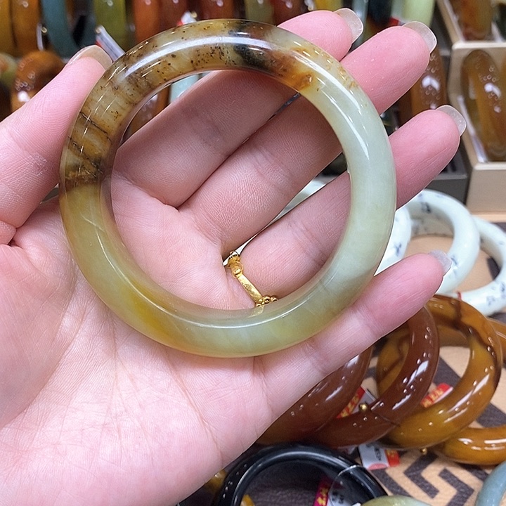 未镶嵌蛇纹石玉手镯