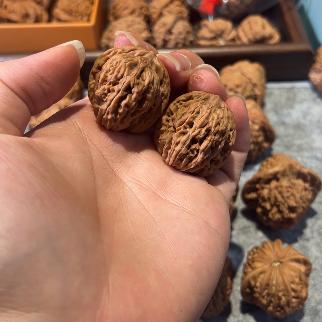 文玩核桃吊坠小四座楼  32尺   全品