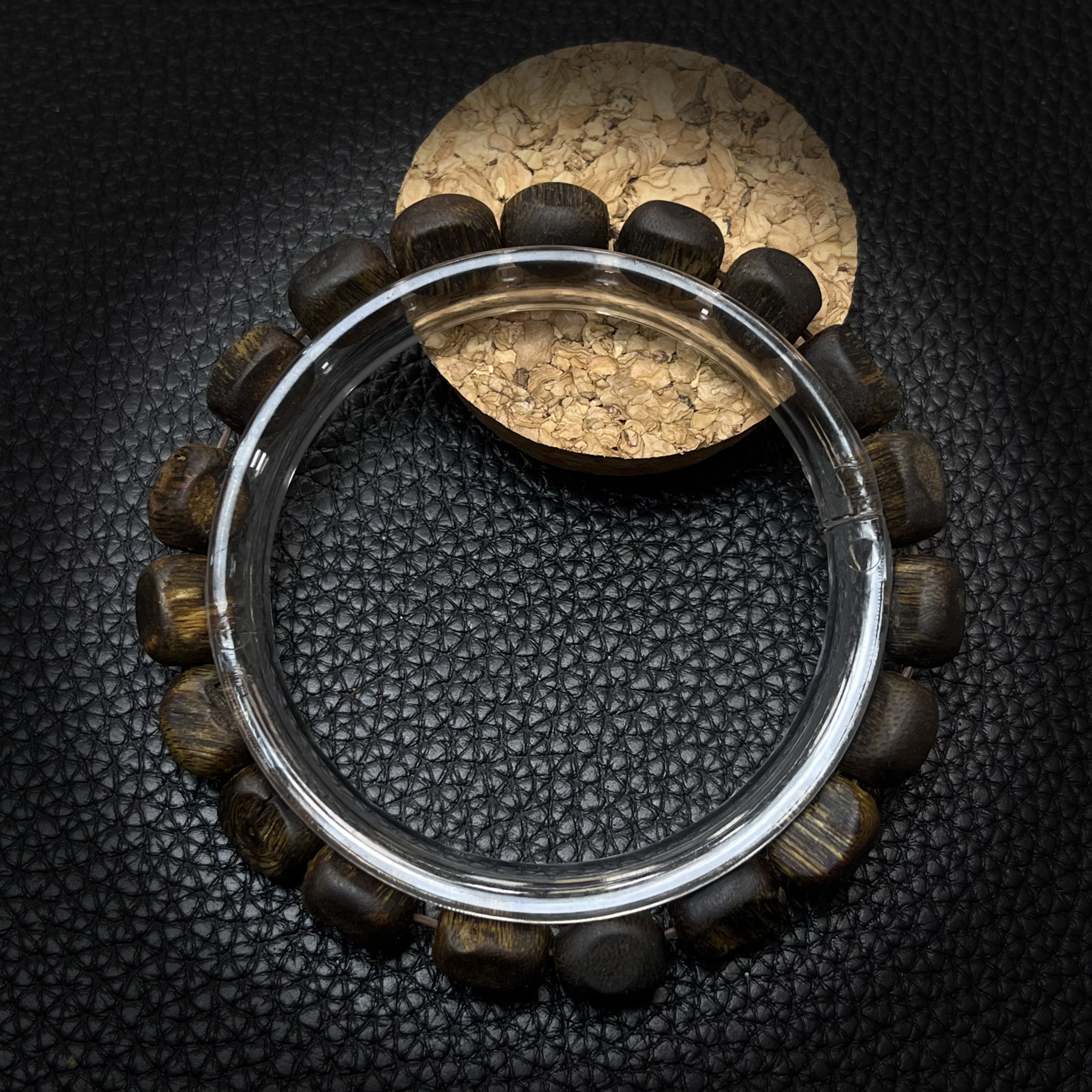 沉香（假一罚万）莺歌绿奇楠桶珠随型板头多样性发货