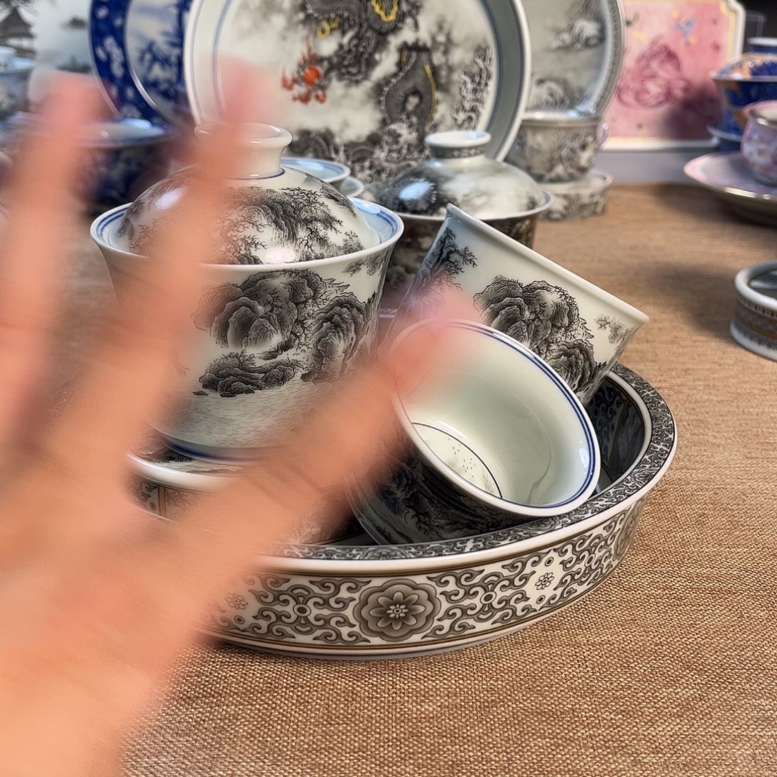 N***O哈哈哈啊哈哈哈杯子杯子