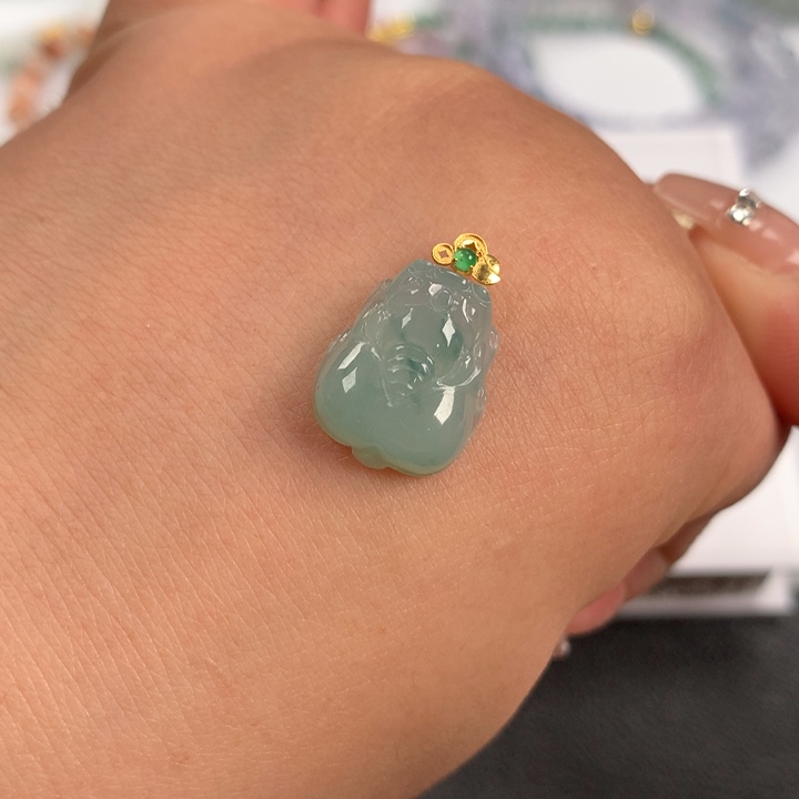 翡翠颈饰18K金镶嵌貔貅