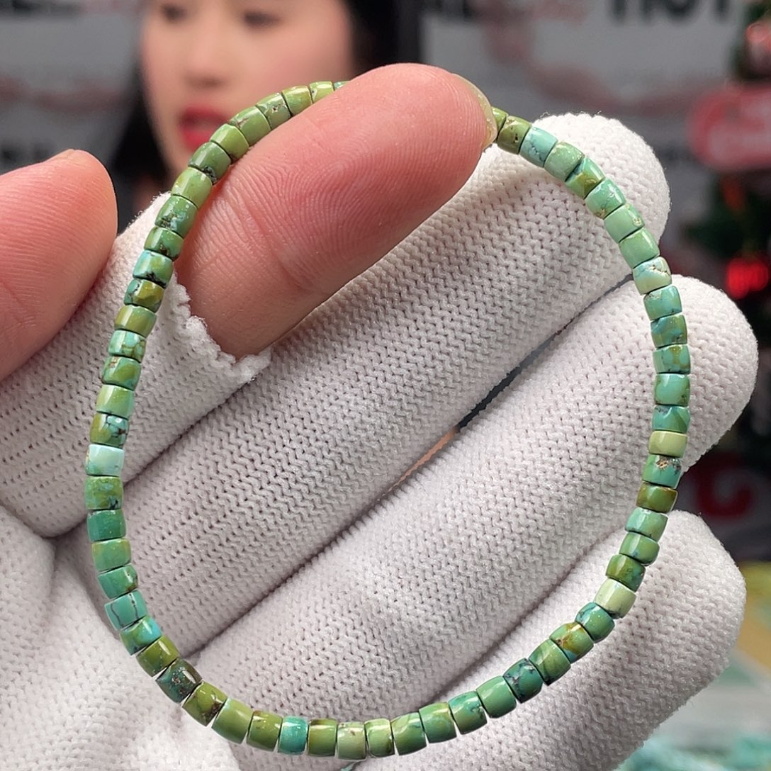 绿松石未镶嵌挂件