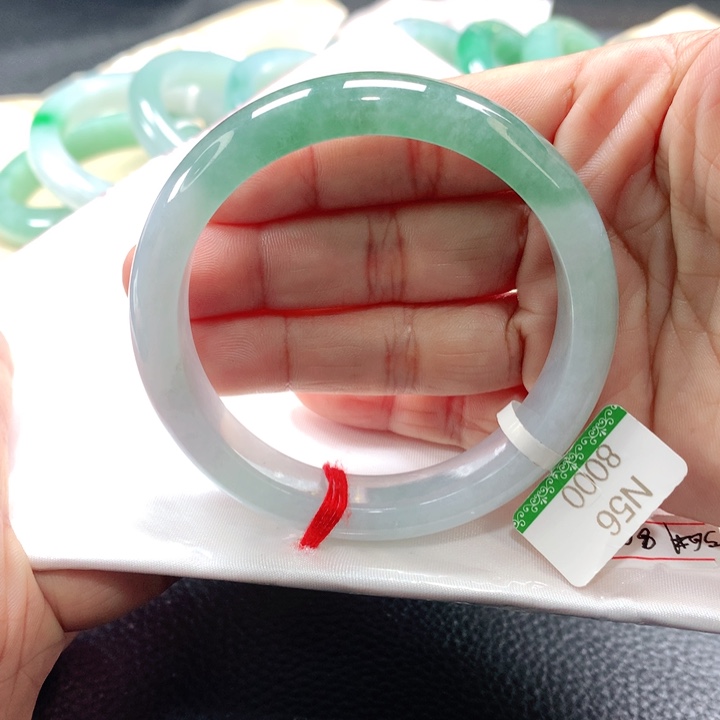 翡翠手镯未镶嵌55555656