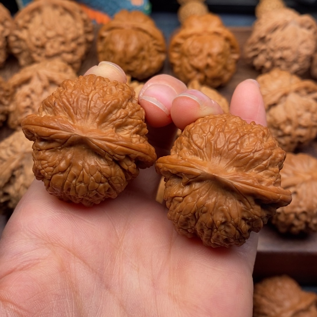 文玩核桃把件38全品精配血麒麟