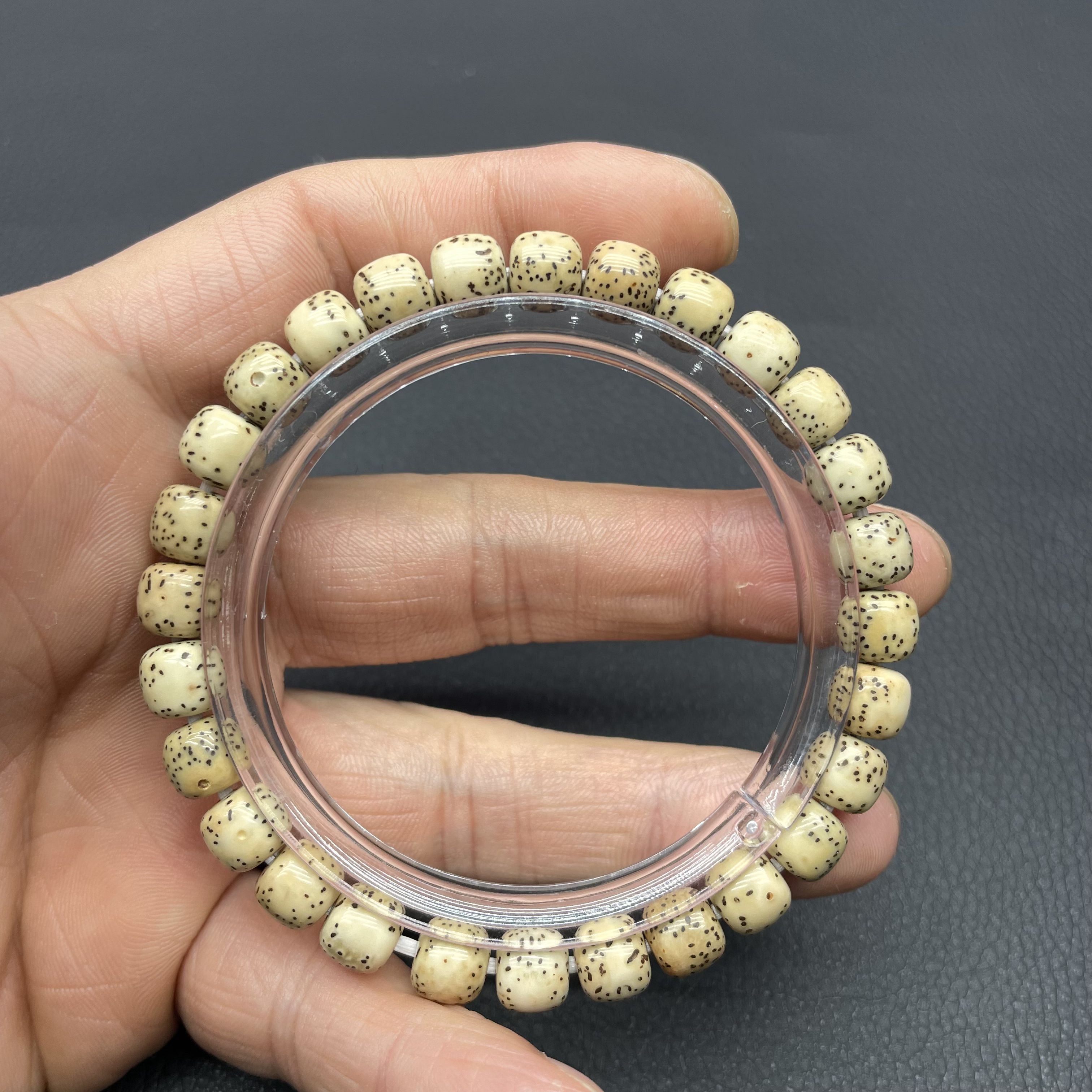 星月菩提半壁河豚老型桶珠手串微氧化石玉料