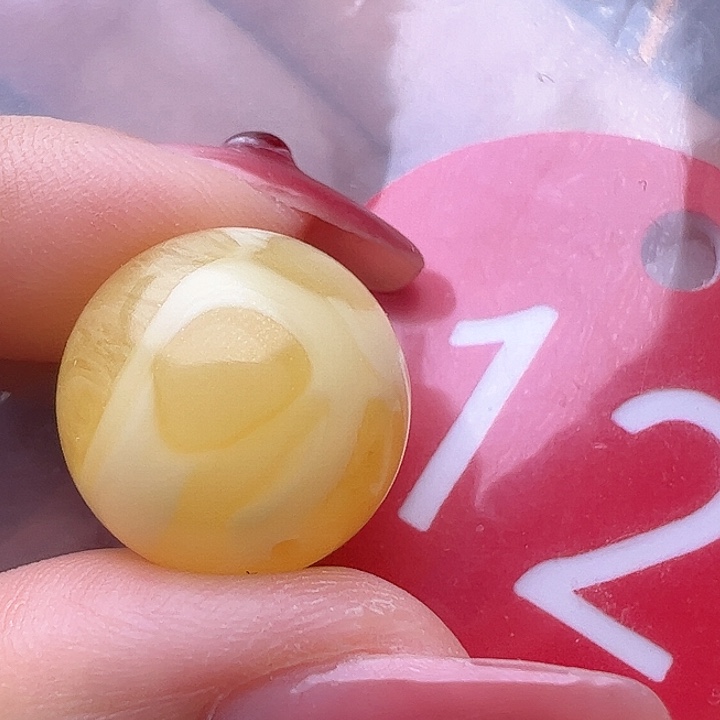 蜜蜡裸石未镶嵌微瑕 15.7mm 圆珠