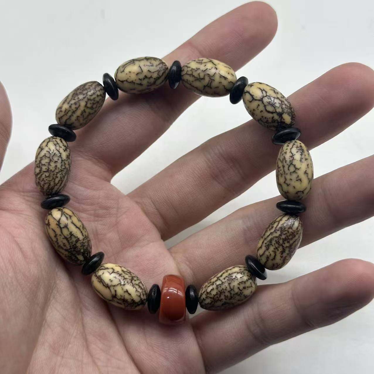 血丝菩提单圈手串约卡10*15无礼盒 1556