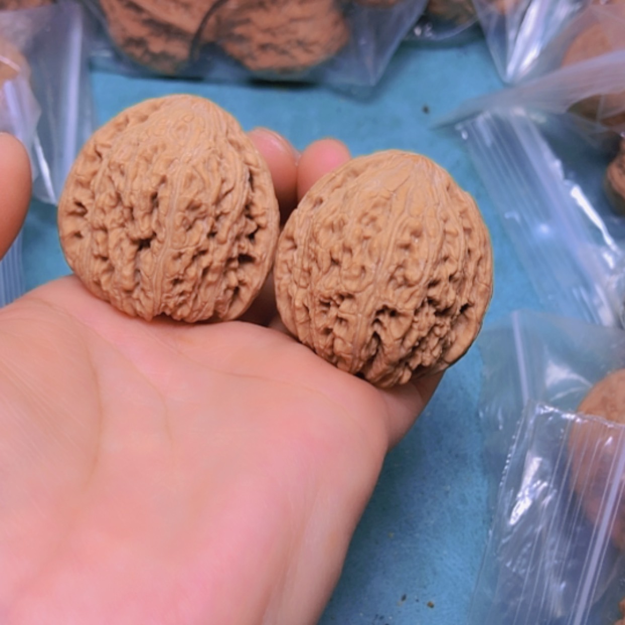【闪购商品】把件核桃38.5绣球修尖