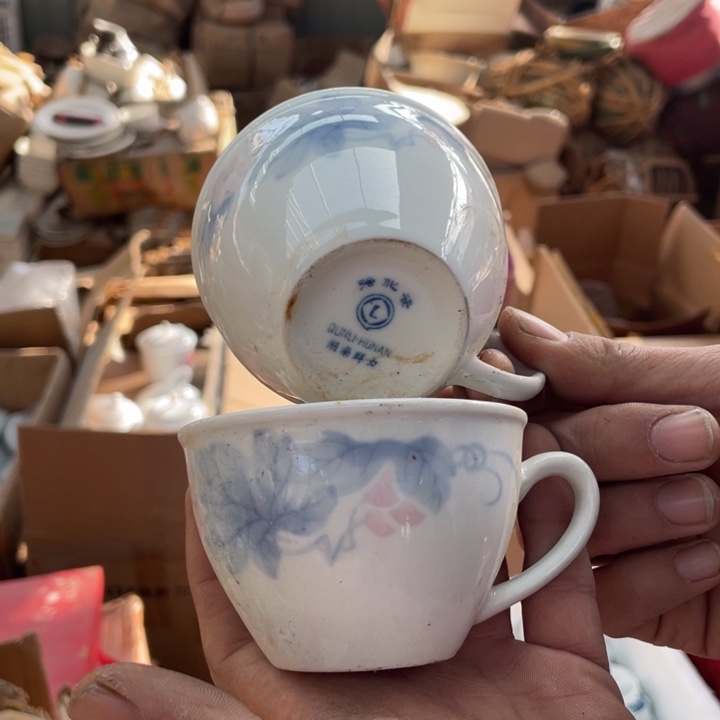 摆件陶瓷盘子碗砂锅都有