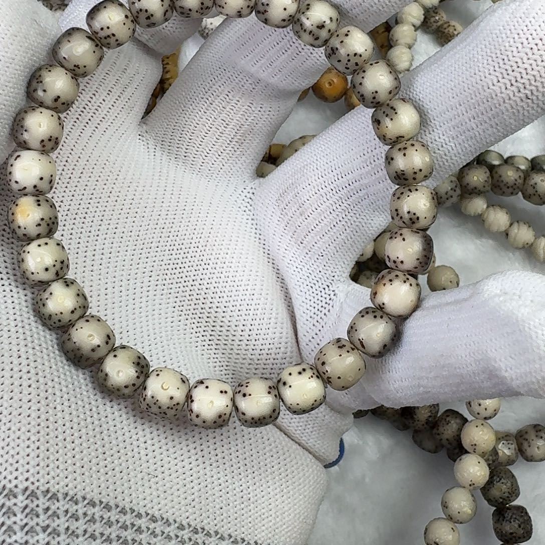 吊坠星月菩提玉化灰冰