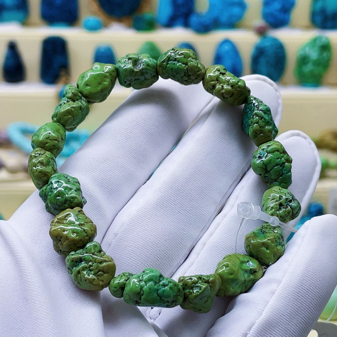 绿松石颈饰未镶嵌