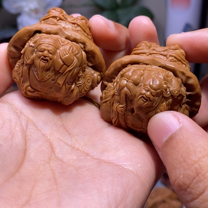 【闪购商品】核桃手串/手链嘿****嘿龙蟾人物