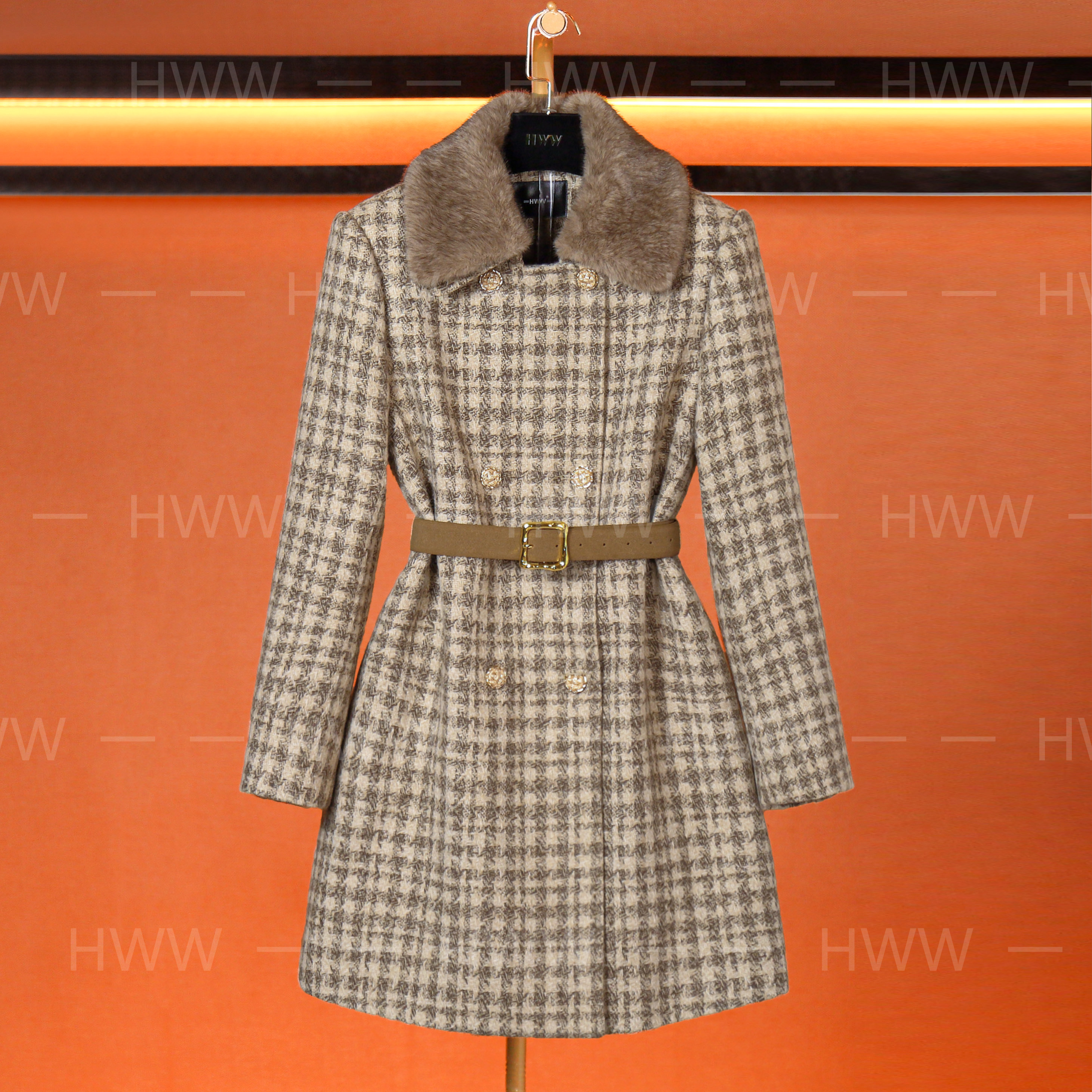 【现货现发】白鹅绒含羊毛时尚气质收腰短款鹅绒服DHZFF407564