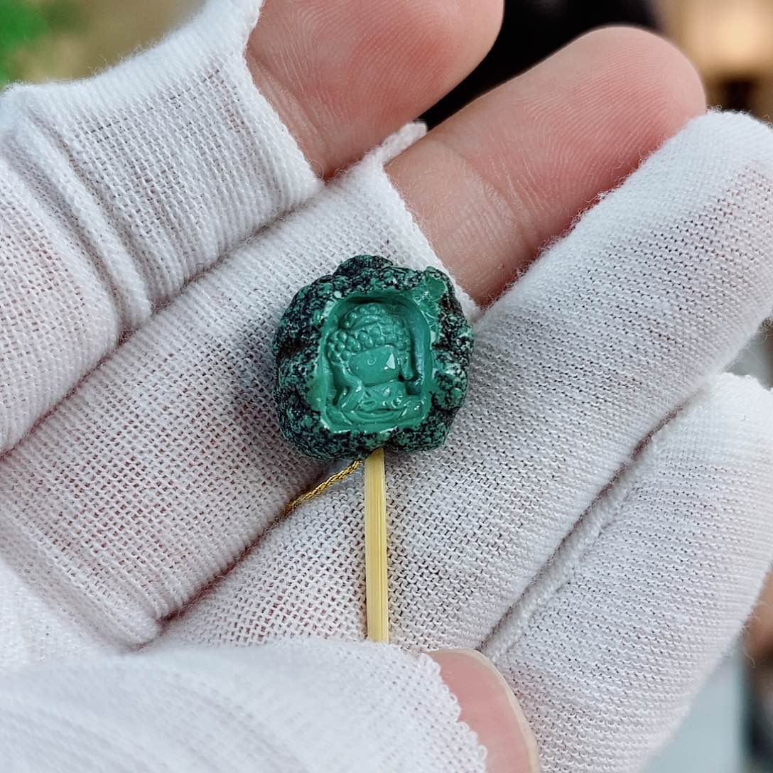 未镶嵌绿松石珠宝奇石