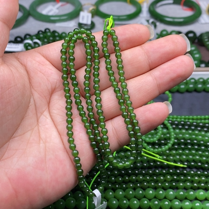 颈饰未镶嵌和田玉（碧玉）李***姐卡4