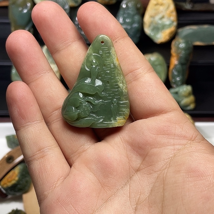 岫岩河磨玉（透闪石质玉）未镶嵌吊坠(不含链)
