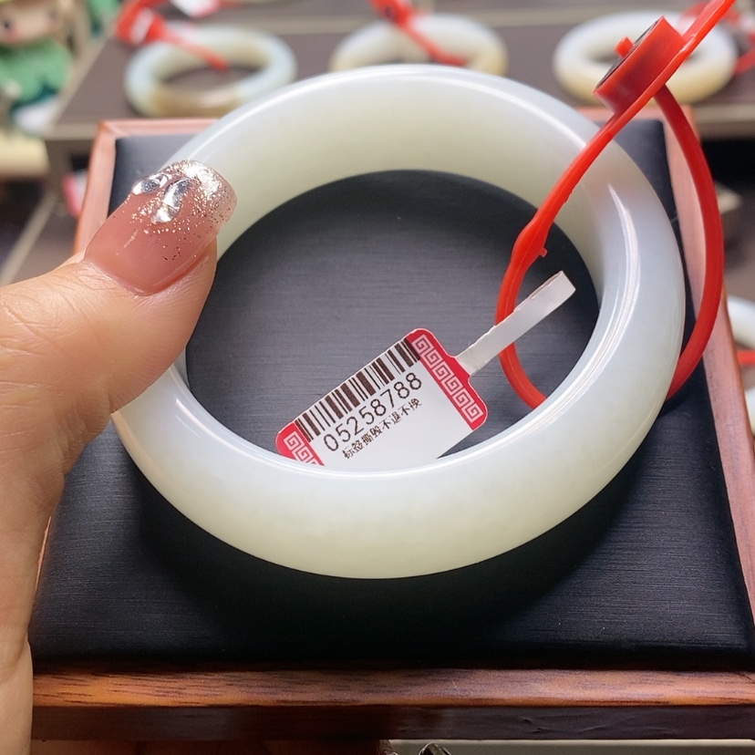 【闪购商品】和田玉手镯未镶嵌